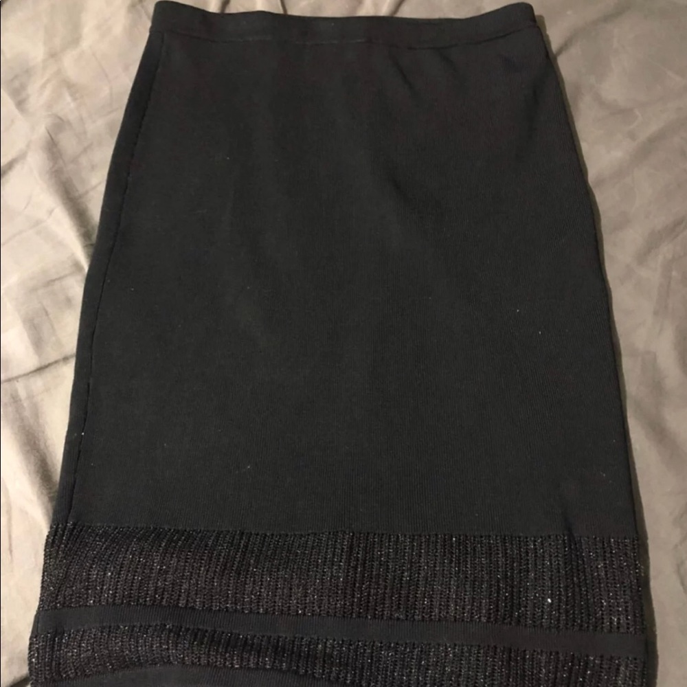 Black knee length guess skirt